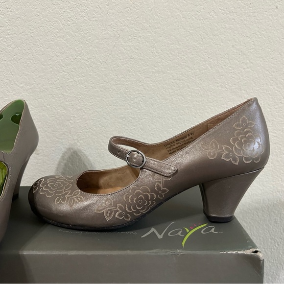 Naya Chalice Metallic Leather Floral Embossed Heel Size 8 Mary Jane Ankle Nickel - Picture 2 of 10